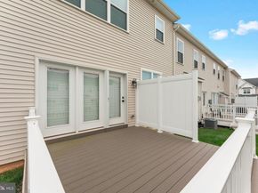 55 Parry Way, Warminster PA 18974