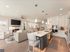 55 Parry Way, Warminster PA 18974