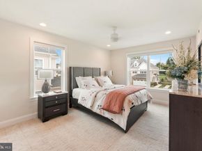 55 Parry Way, Warminster PA 18974