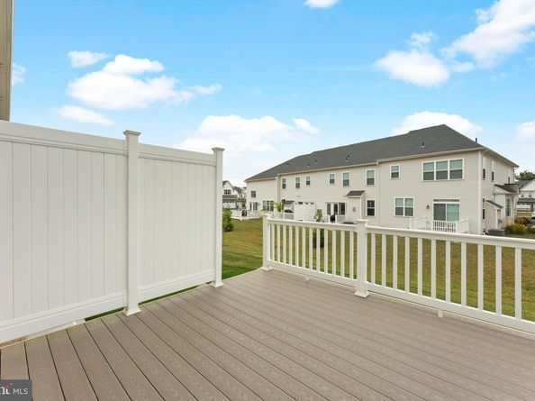 55 Parry Way, Warminster PA 18974