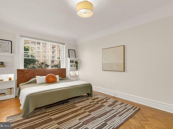 2039 New Hampshire Avenue NW 401, Washington DC 20009