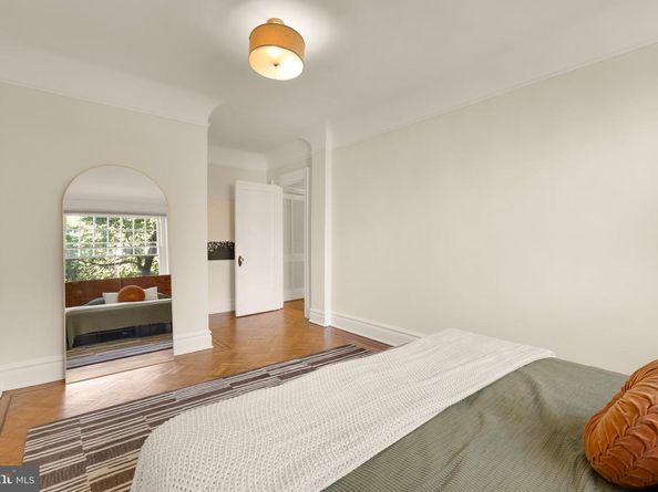 2039 New Hampshire Avenue NW 401, Washington DC 20009