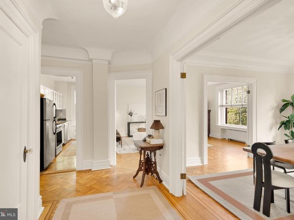 2039 New Hampshire Avenue NW 401, Washington DC 20009