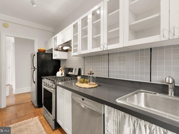 2039 New Hampshire Avenue NW 401, Washington DC 20009