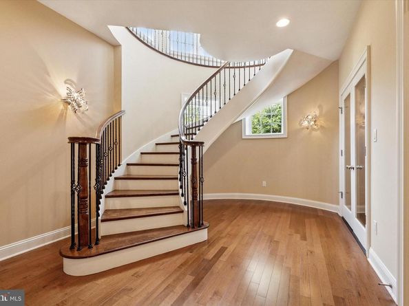 3 Tines Field Path, Newtown PA 18940