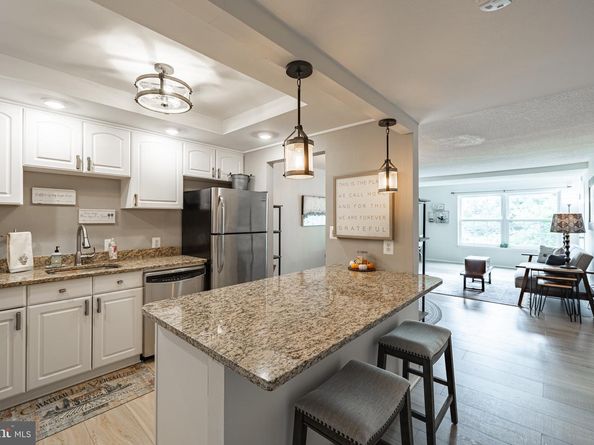 7621 Provincial Drive 304, Mclean VA 22102