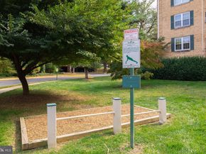 7621 Provincial Drive 304, Mclean VA 22102