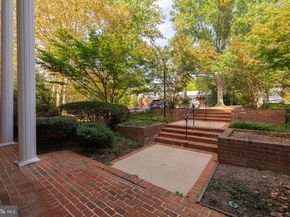 7621 Provincial Drive 304, Mclean VA 22102