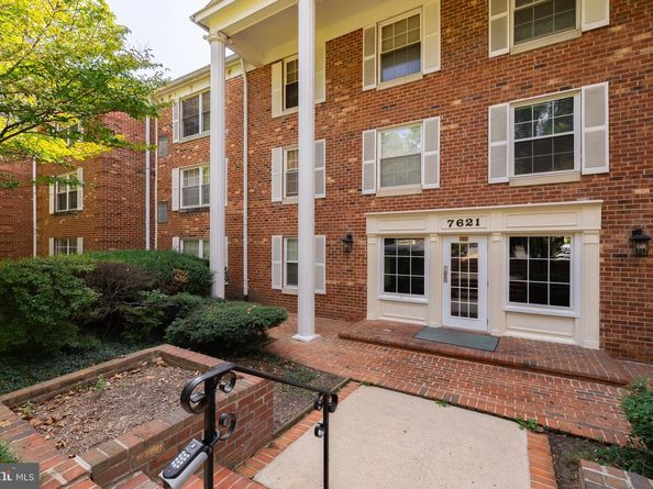 7621 Provincial Drive 304, Mclean VA 22102