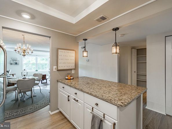 7621 Provincial Drive 304, Mclean VA 22102