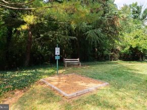 7621 Provincial Drive 304, Mclean VA 22102