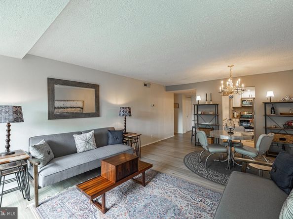 7621 Provincial Drive 304, Mclean VA 22102