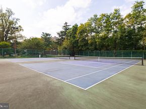 7621 Provincial Drive 304, Mclean VA 22102