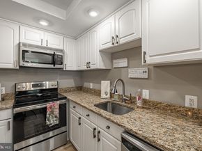 7621 Provincial Drive 304, Mclean VA 22102