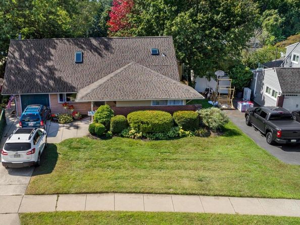 14 Harp Road, Levittown PA 19056