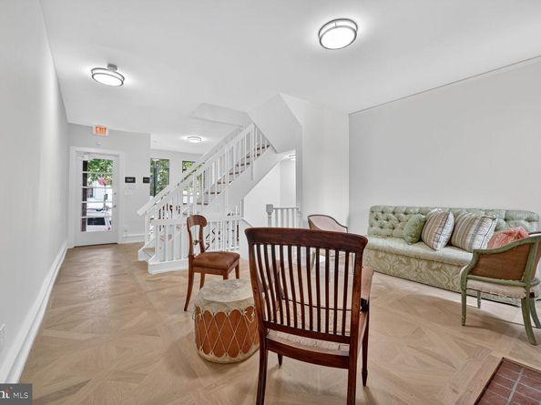 1656 33rd Street NW, Washington DC 20007