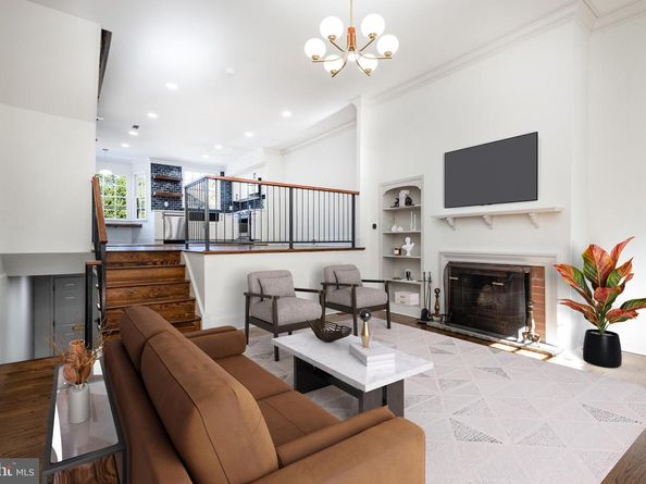 538 W Queen Lane, Philadelphia PA 19144