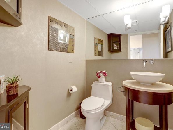 1276 N Wayne Street 628, Arlington VA 22201