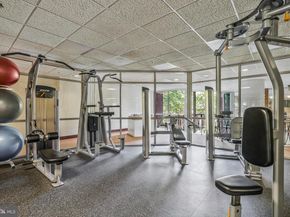 1276 N Wayne Street 628, Arlington VA 22201