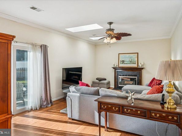 1551 Brownsville Drive, Herndon VA 20170