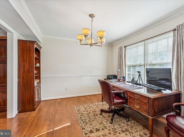 1551 Brownsville Drive, Herndon VA 20170