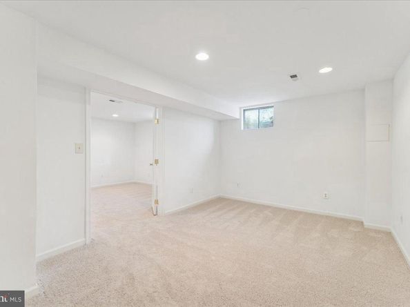 1551 Brownsville Drive, Herndon VA 20170