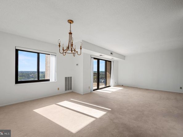 307 Yoakum Parkway 1808, Alexandria VA 22304