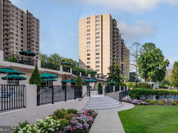 307 Yoakum Parkway 1808, Alexandria VA 22304