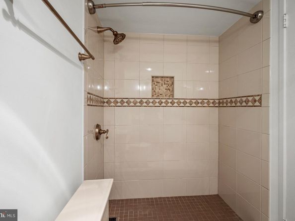 307 Yoakum Parkway 1808, Alexandria VA 22304