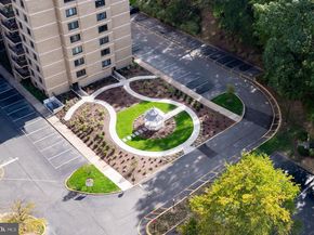 307 Yoakum Parkway 1808, Alexandria VA 22304