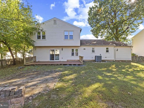 11 Butternut Way, Sterling VA 20164