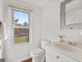 11 Butternut Way, Sterling VA 20164