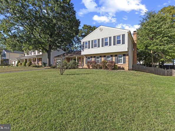 11 Butternut Way, Sterling VA 20164