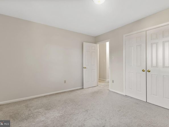 11 Butternut Way, Sterling VA 20164