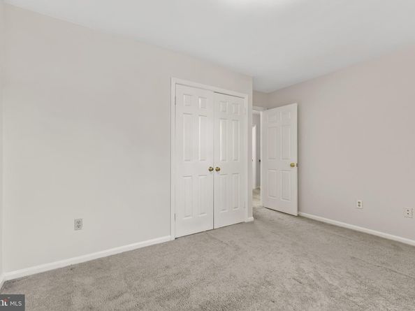 11 Butternut Way, Sterling VA 20164