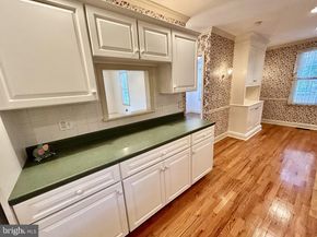 212 Apple Street, Levittown PA 19057