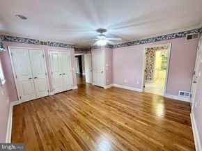 212 Apple Street, Levittown PA 19057
