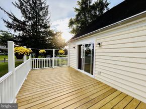 212 Apple Street, Levittown PA 19057