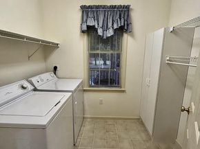 212 Apple Street, Levittown PA 19057