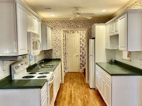 212 Apple Street, Levittown PA 19057