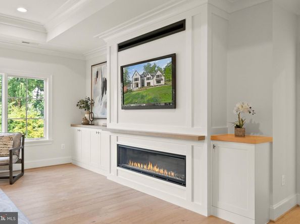 1104 Sharon Court, Mclean VA 22101