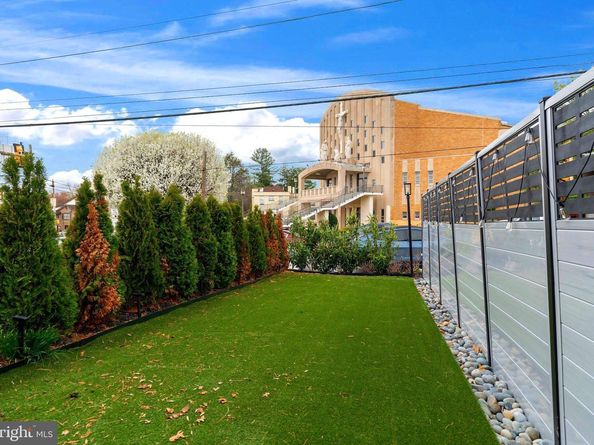 207 N Bishop Avenue, Clifton Heights PA 19018