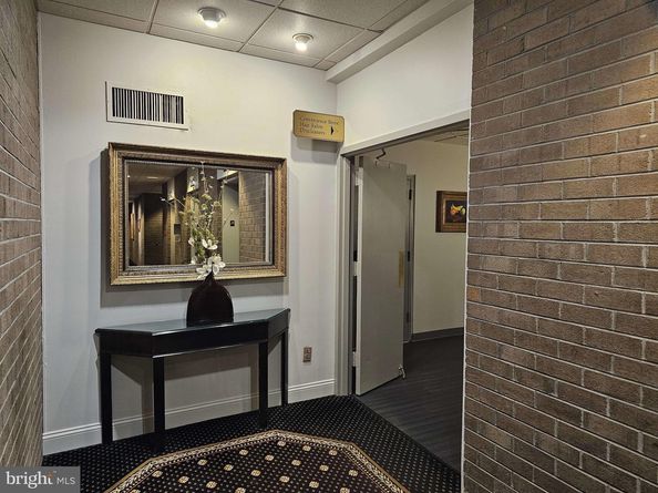 1800 Old Meadow Road 621, Mclean VA 22102