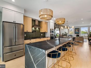 175 W Oxford Street