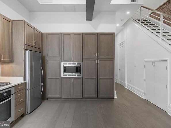 901 D Street NE 207, Washington DC 20002