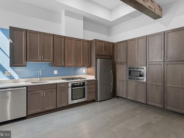 901 D Street NE 207, Washington DC 20002
