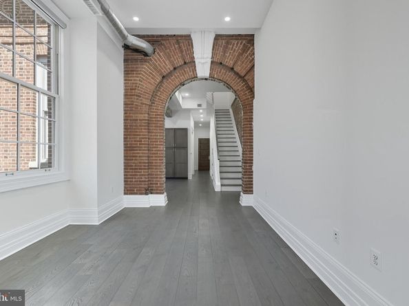 901 D Street NE 207, Washington DC 20002