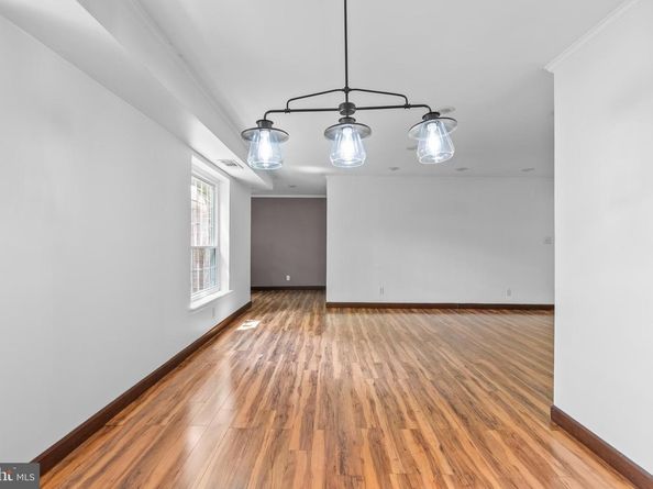4000 Gypsy Lane 719, Philadelphia PA 19129