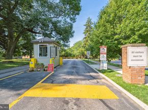 4000 Gypsy Lane 719, Philadelphia PA 19129