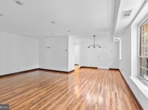 4000 Gypsy Lane 719, Philadelphia PA 19129